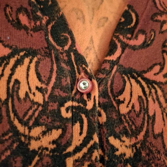 Isaac Mizrahi Live Women's Red and Black Patterned Long Sleeve Sweater - Picture 5 of 8